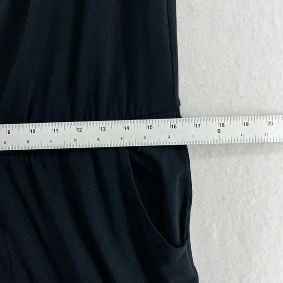 Garnet Hill Jumpsuit Women's Sz 8 Black Round Neck Wide Strap Tapered Stretch - Picture 4 of 12
